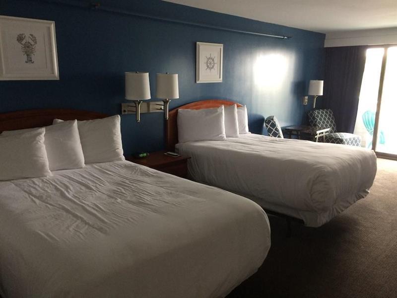 Trade Winds On The Bay Aparthotel Rockland Exterior photo